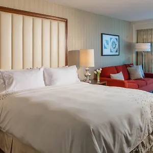 3* Hotel Renaissance Newark Airport