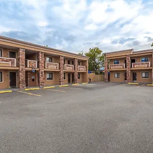 2* Hotel Travelodge By Wyndham